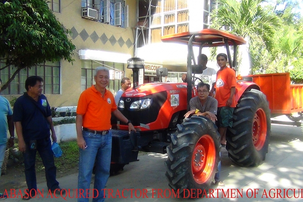 lgu-labason-acquired-new-tractor-from-department-of-agriculture-copy3061AB9A-72A1-E103-67B3-2B19F07F2724.jpg